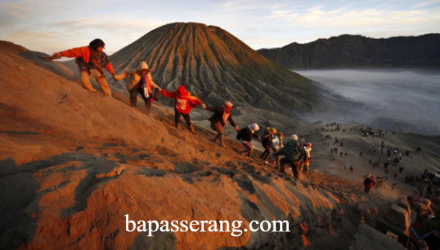 pendaki gunung sichuan cina